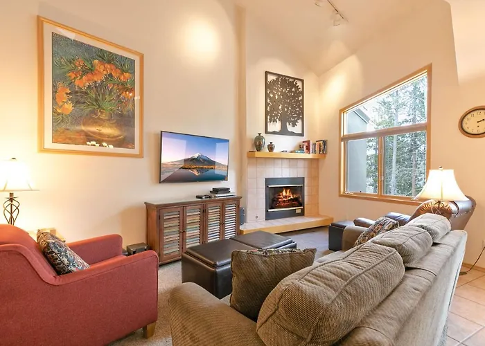 Chimney Ridge Sunflower Townhome: Walk To Lift, Private Hot Tub Breckenridge